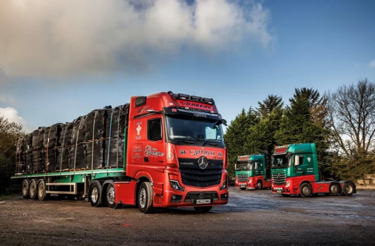 FLAGSHIP ACTROS L MAKES M&M GREENE GO RED