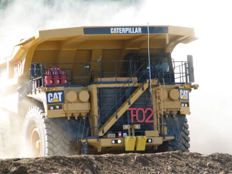 Teck chooses Caterpillar to decarbonize haulage fleet