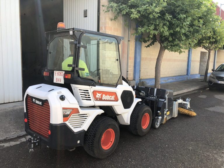 Bobcat L28 Articulated Loader, Mechanising Manual Work